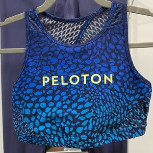Peloton High Neck sports bra